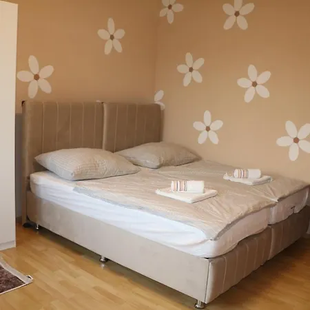 Vienna's Cozy Corner - Charming Familiy Lejlighed *